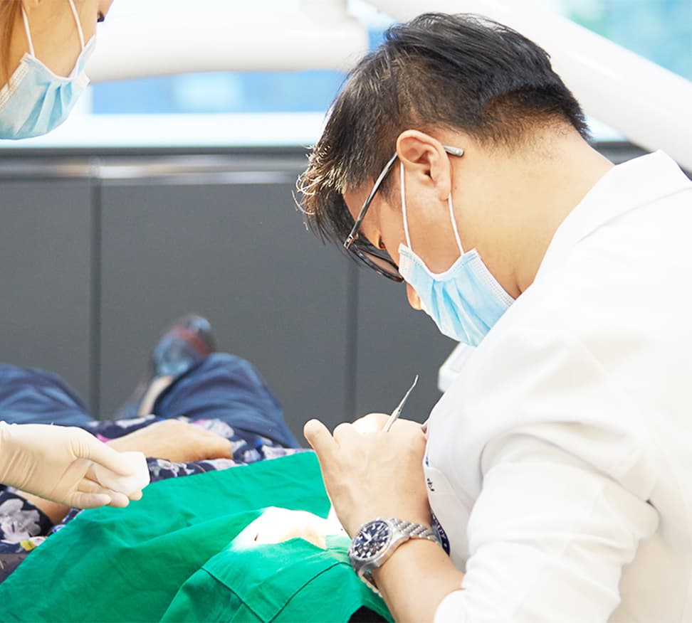 네비게이션 임플란트 시술
