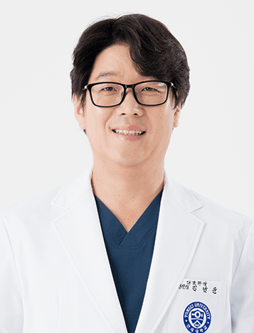 구강악안면외과 전문의 김남균 대표원장